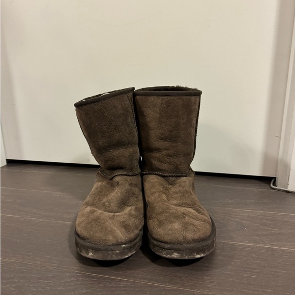 Brown Uggs - Picture 6 of 8